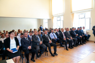 Rüstəm Xəlilov 20 Yanvar qəsəbə sakinlərinin  problemlərini dinlədi.