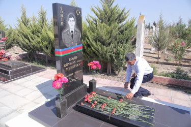 Aprel döyüşlərində qəhrəmancasına şəhid olmuş baş leytenant Rəşid Mehdiyevin doğum günü ilə əlaqədar məzarı ziyarət olunmuşdur.