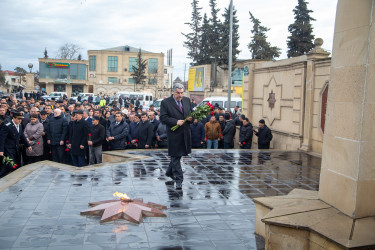 Salyan rayonunda Azərbaycan tarixinin qəhrəmanlıq səhifəsi olan “20 Yanvar” faciəsinin 35-ci ildönümü ilə əlaqədar anım tədbiri keçirilib.