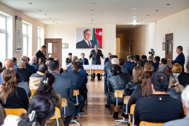 Salyan RİH başçısı Rüstəm Xəlilov Babazanlı yaşayış massivinin sakinləri ilə  səyyar qəbul keçirib.