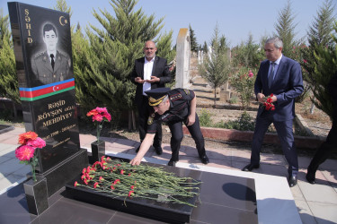 Aprel döyüşlərində qəhrəmancasına şəhid olmuş baş leytenant Rəşid Mehdiyevin doğum günü ilə əlaqədar məzarı ziyarət olunmuşdur.