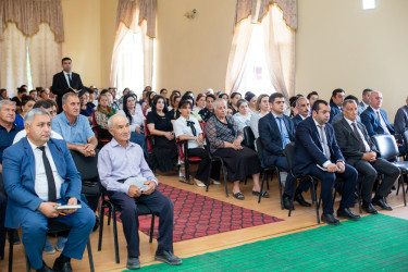 Qarabağlı  kəndində keçirilən səyyar qəbulda sakinlərin müraciətləri dinlənildi.