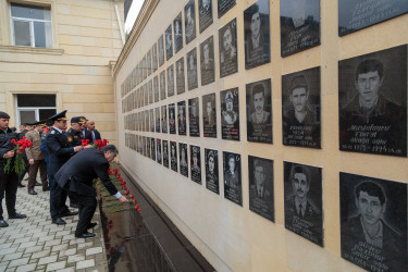 Salyan rayonunda “27 sentyabr - Anım Günü”nün beşinci ildönümü ilə əlaqədar Vətən övladlarının xatirəsi dərin ehtiramla anıldı.