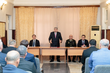 Rüstəm Xəlilov şəhər sakinləri ilə növbəti səyyar qəbulu Mədəniyyət Mərkəzində keçirib.