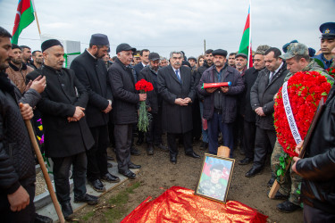 Birinci Qarabağ müharibəsində şəhid olmuş hərbi qulluqçu Tağıyev Elşən Qubad oğlu torpağa tapşırıldı.