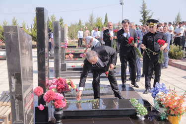 Aprel döyüşlərində qəhrəmancasına şəhid olmuş baş leytenant Rəşid Mehdiyevin doğum günü ilə əlaqədar məzarı ziyarət olunmuşdur.