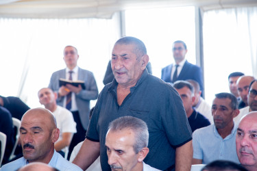 Rüstəm Xəlilov Dağüstü yaşayış sahəsində sakinlərlə görüş keçirib.