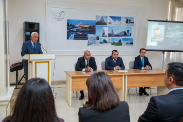 “27 sentyabr - Anım Günü”nün beşinci ildönümü ilə əlaqədar “Şəhidlik Zirvəsi: Milli Kimlik və Tarixi Yaddaş” mövzusunda tədbir keçirilib.