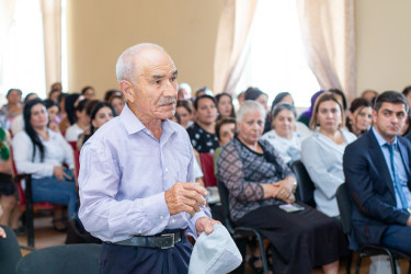 Qarabağlı  kəndində keçirilən səyyar qəbulda sakinlərin müraciətləri dinlənildi.