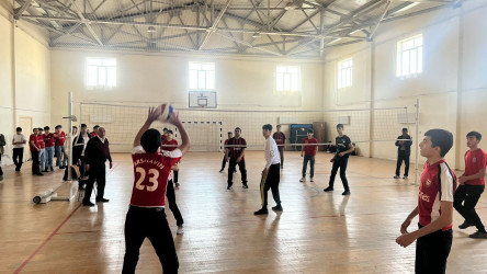 "Heydər Əliyev İli" nə həsr olunmuş voleybol idman növü üzrə şəhər məktəbləri arasında rayon turniri keçirilib.