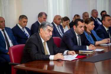 Salyan Rayon İcra Hakimiyyətinin başçısı Rüstəm Xəlilov  fərdi qəbulda sakinlərinin  müraciətlərini dinləyib.