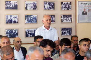 İcra başçısı Yolüstü kənd sakinləri ilə görüşdü.