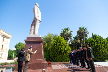 Salyan ictimaiyyəti Ulu Öndərin xatirəsini əziz tutur.