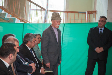 Rüstəm Xəlilov növbəti səyyar qəbulu Xələc kəndində keçirdi.